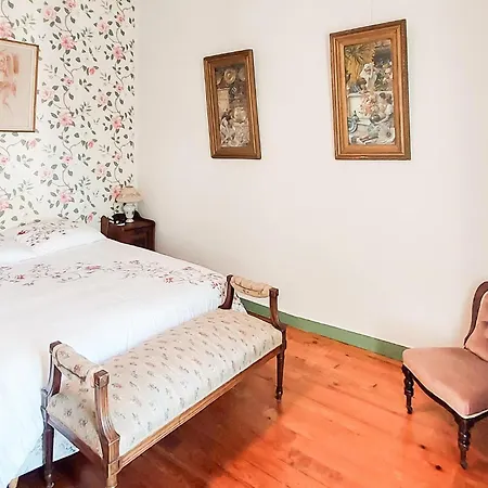 Stunning In Vakantiehuis Gujan-Mestras
